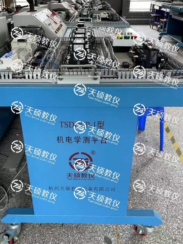 機電學（xué）測（cè）平台實訓室順（shùn）利安（ān）裝、調試、培訓、驗收通過（guò）！