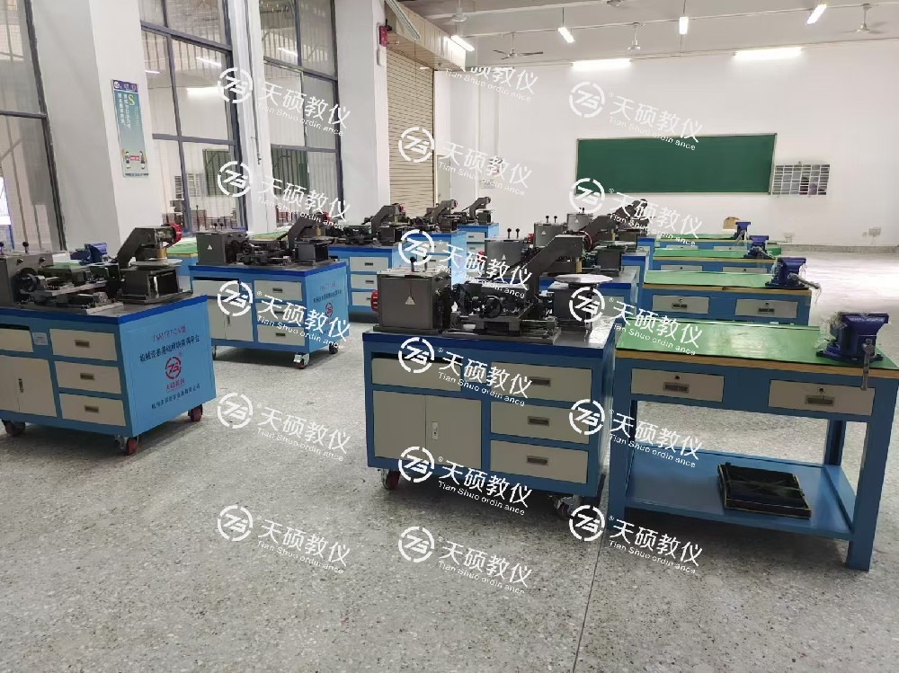 廣東省技師學院機械設備裝備與自動控製專（zhuān）業（yè）建設項（xiàng）目（mù）順利安裝、調（diào）試、驗收通過！